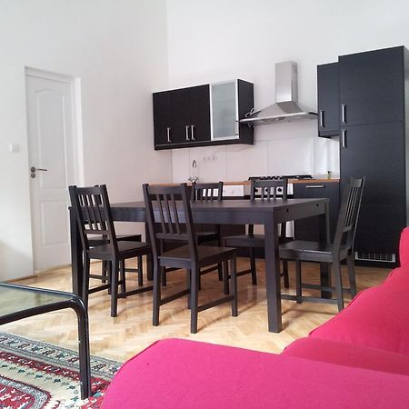 Anna 2 Bedrooms 2 Bathrooms 6 Bikes Будапеща Стая снимка