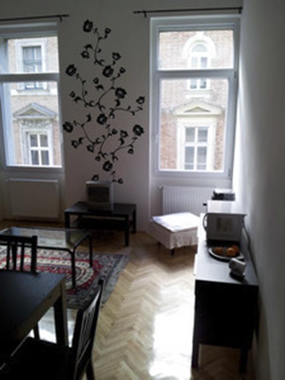 Anna 2 Bedrooms 2 Bathrooms 6 Bikes Будапеща Стая снимка