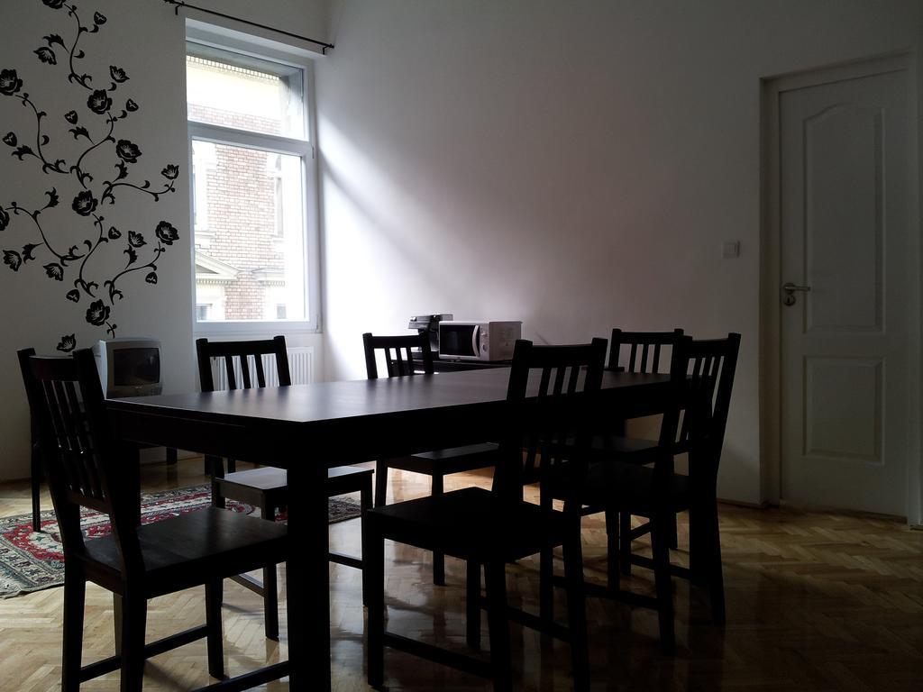 Anna 2 Bedrooms 2 Bathrooms 6 Bikes Будапеща Стая снимка